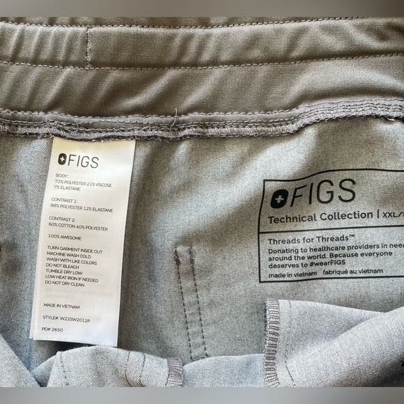 FIGS High Waisted Zamora
Tech Jogger Scrub
Pants Graphite Size XXL/P or 2XL P - Picture 13 of 16